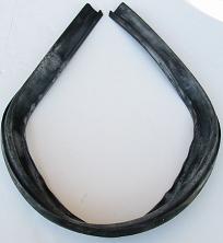 113 813 705 D - ENGINE COMPARTMENT SEAL - GERMAN